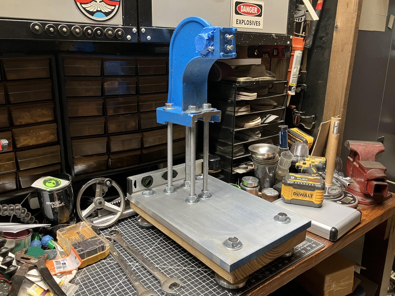 DEWALT Grinding Wheel, General Purpose for Metal, 4-1/2-Inch x 1/4-Inch x 5/8-Inch (DW4523) customer photo 1