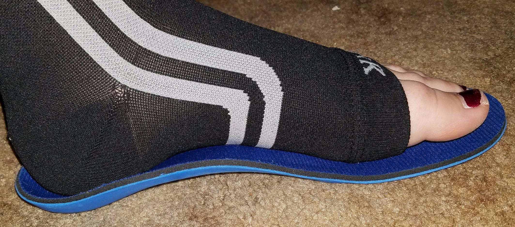 PowerStep Pinnacle Insoles, Orthotics for Plantar Fasciitis Relief, Made in USA Orthotic Insoles, Arch Support Inserts with Moderate Pronation, #1 Podiatrist Recommended (M 6-6.5, W 8-8.5) customer photo 2