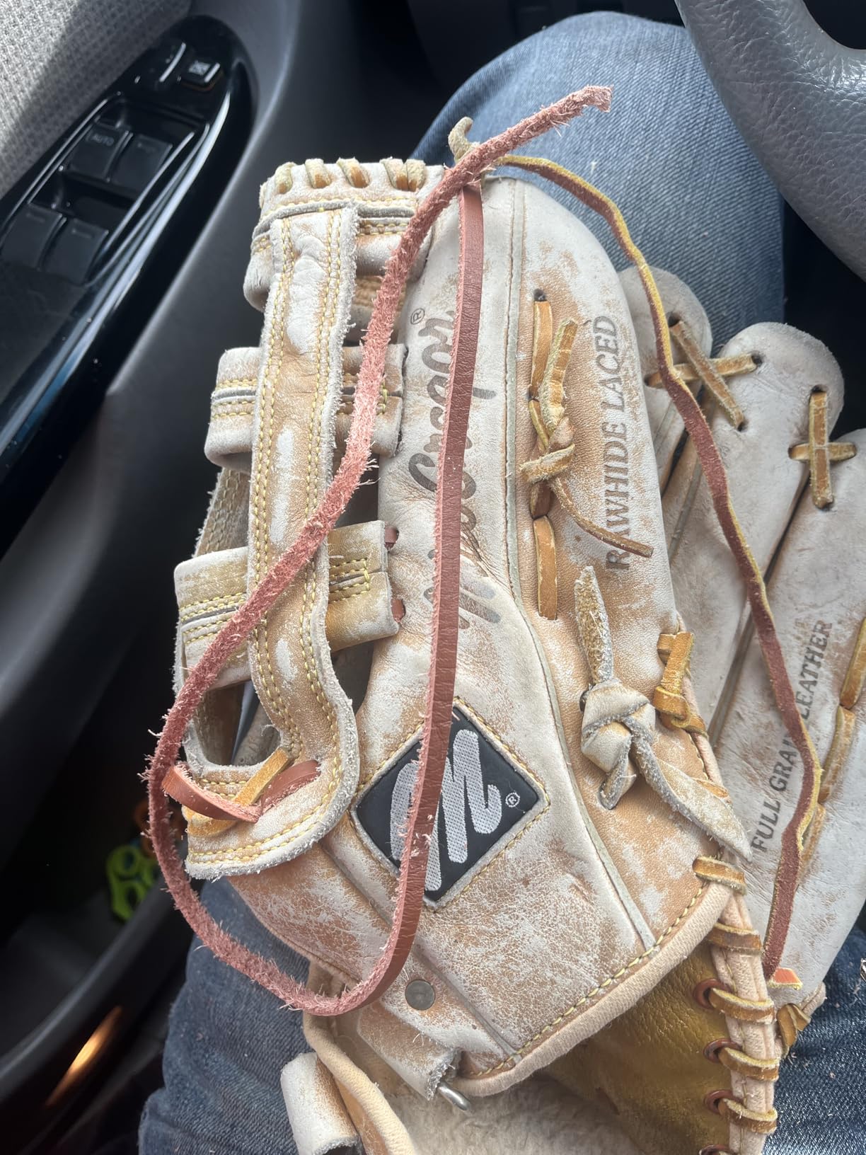 Franklin Sports Glove Lacing Repair Kit - Dr. Glove Baseball + Softball Glove Leather Laces + Relacing Needle - Laces for Fielder + Catcher's Mitts customer photo 2