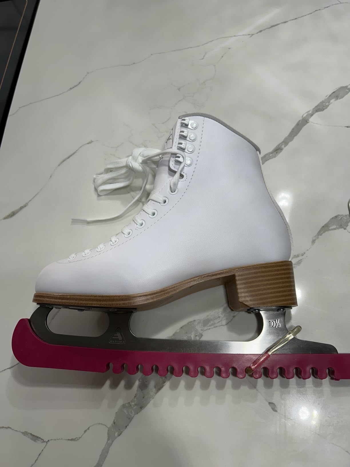 A&R Sports Figure BladeGards Skate Guard customer photo 1