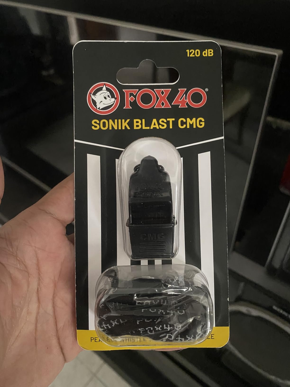 Fox 40 Sonik Blast CMG Official Whistle with Break Away Lanyard (Black) customer photo 1