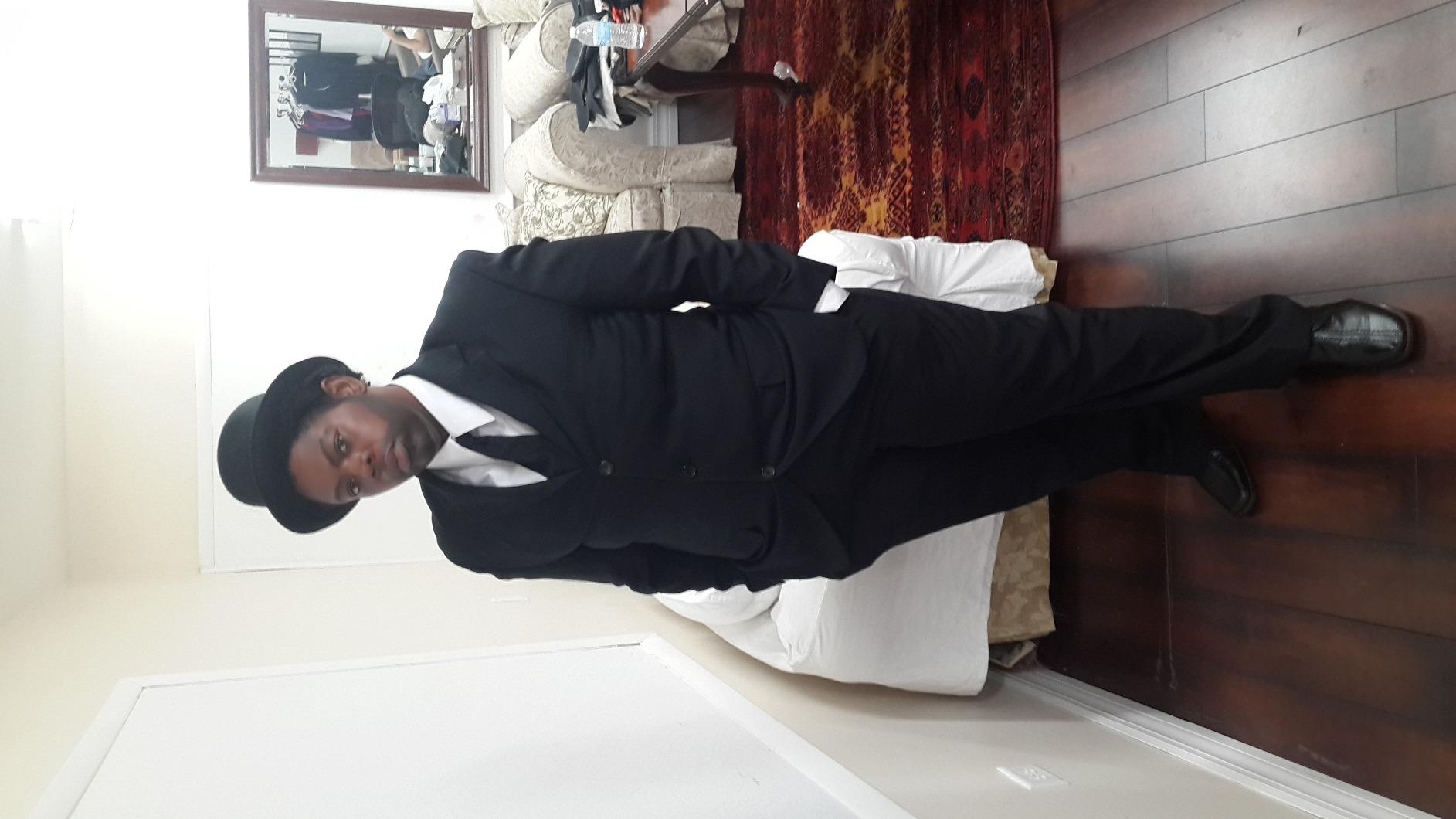 Graftobian Student Theatrical Makeup Kit Deluxe - Light/Fair customer photo 1