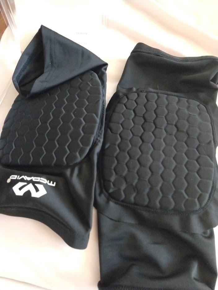 Knee Compression Sleeves: McDavid Hex Knee Pads Compression Leg Sleeve for Basketball, Volleyball, Weightlifting, and More - Pair of Sleeves customer photo 2