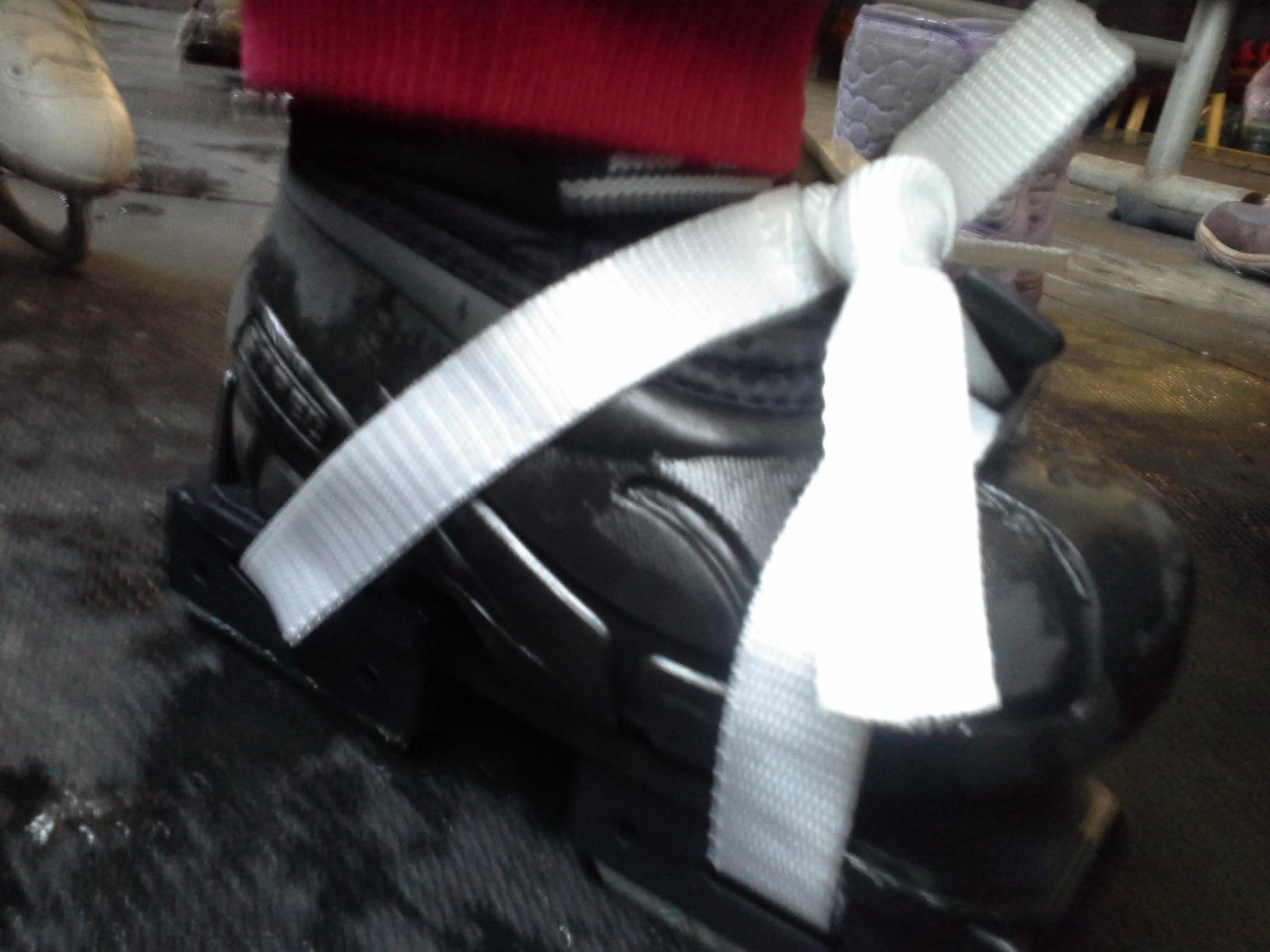 American Athletic Shoe Adjustable Double Runner Ice Skates customer photo 1