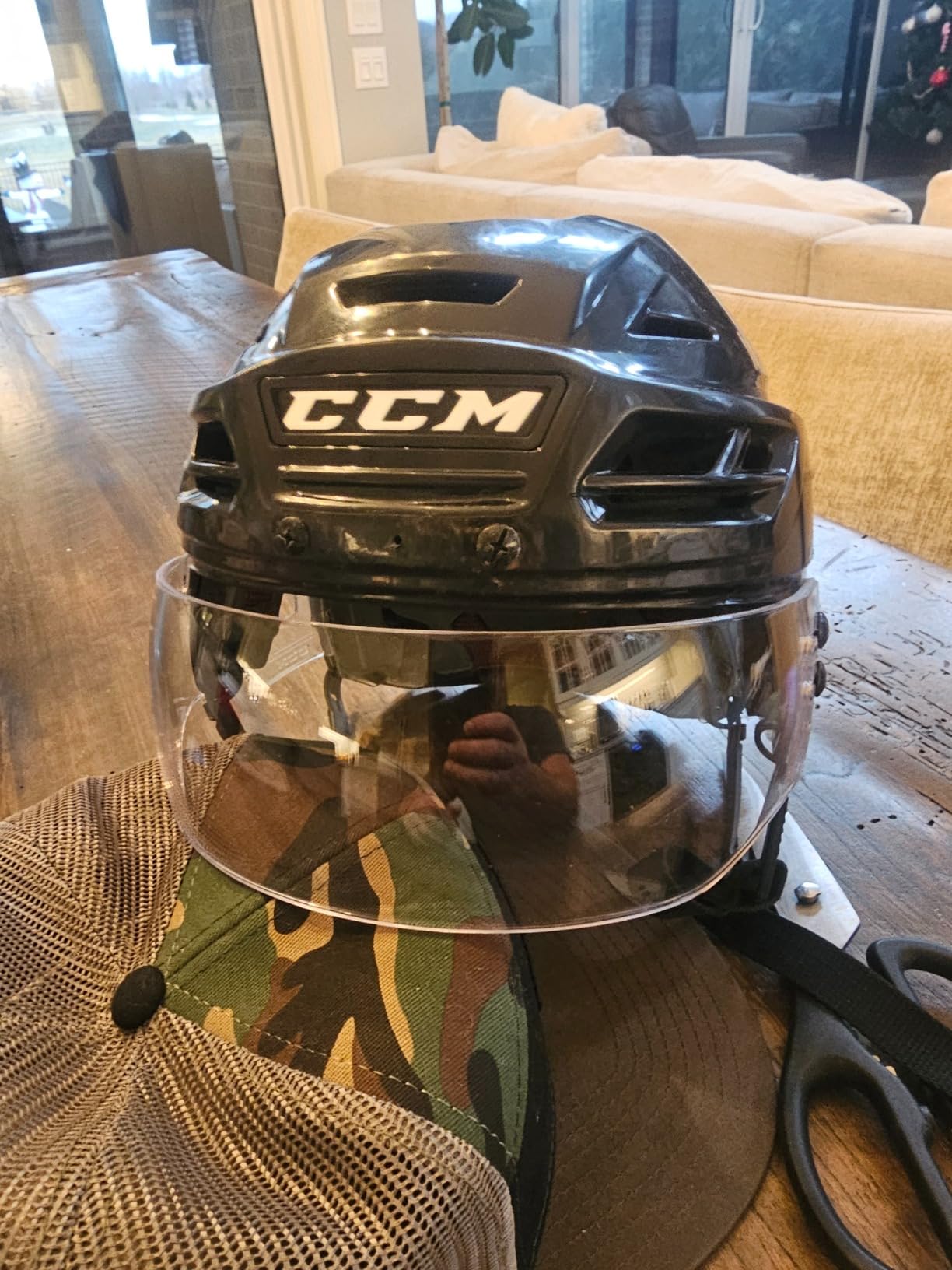 TronX S40 Vented-Cut Hockey Helmet Clear Visor (Anti-Scratch/Anti-Fog) CE Certified customer photo 1