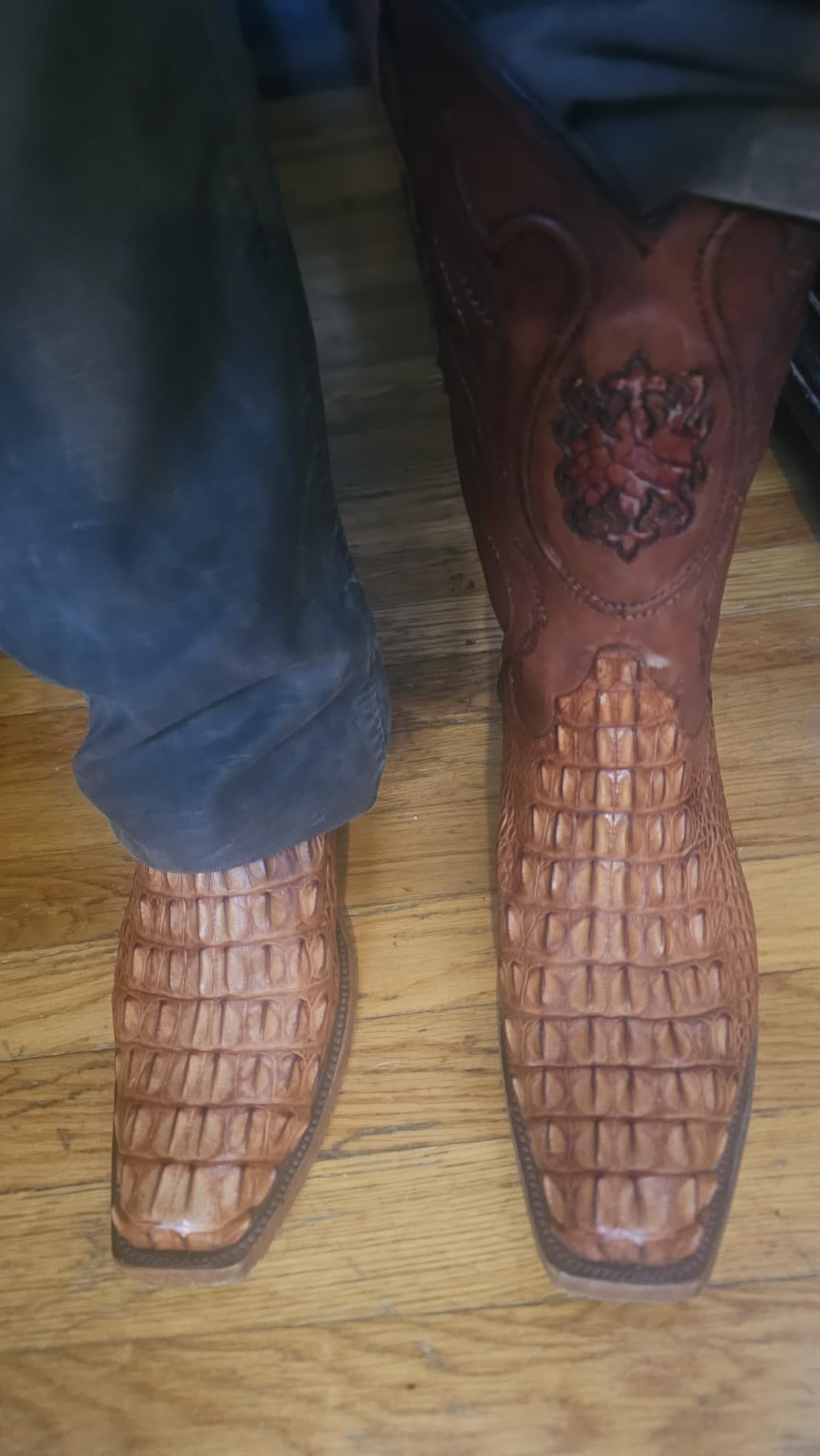 Bickmore Boot & Shoe Professional Leather Stretcher Spray - Stretch Tight Fitting Boots, Gloves, Bags + More | Suede & Nubuck | for Women and Men customer photo 1