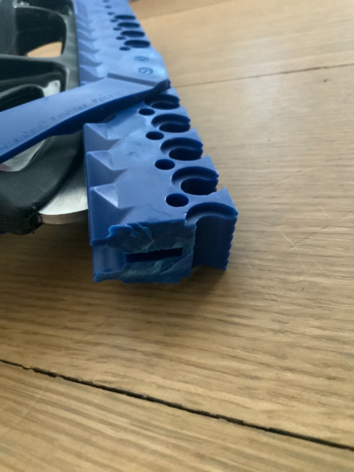 Rollergard Supergard Ice Skate Guard, Red customer photo 1