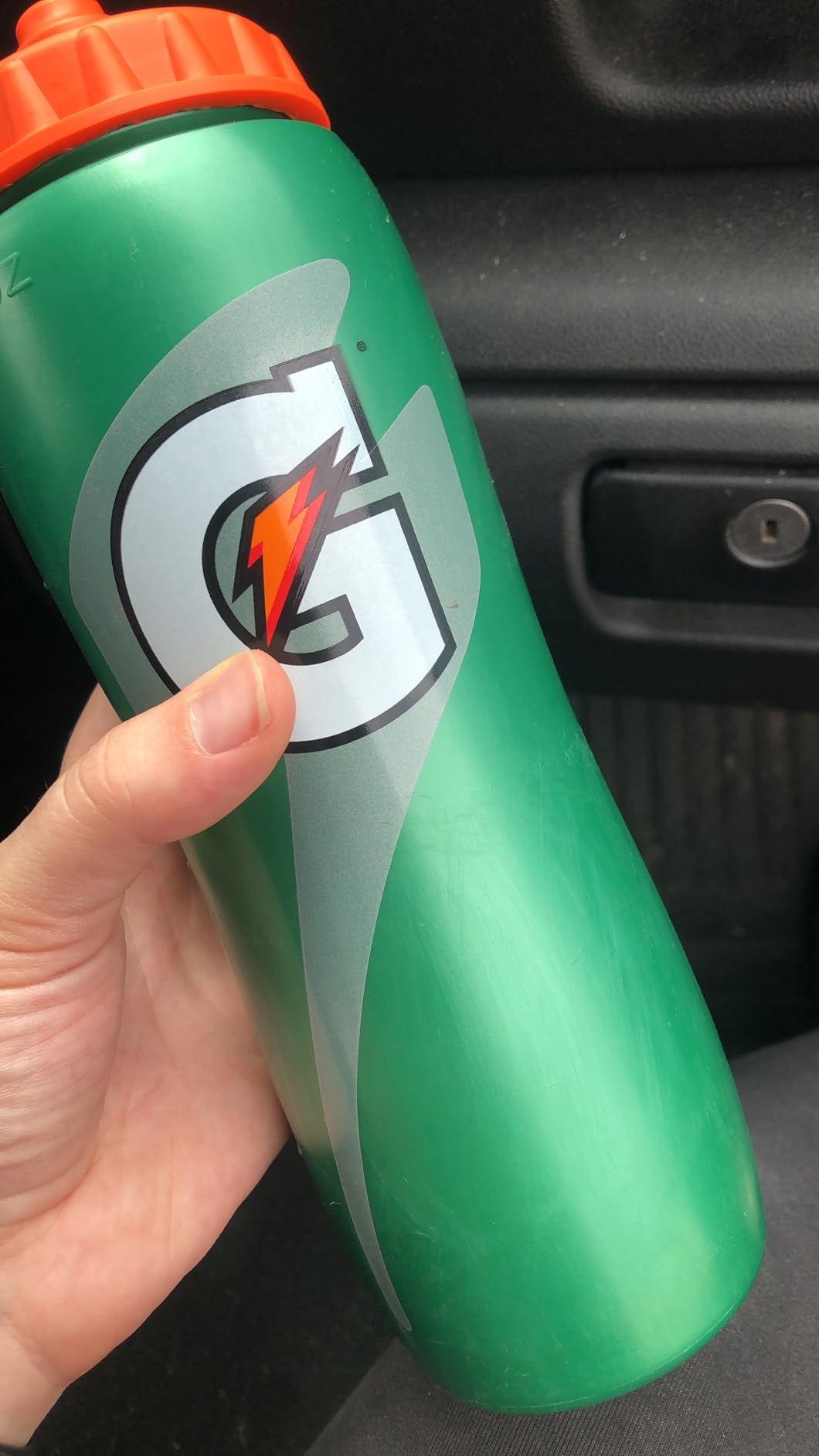 Gatorade 32 Oz Squeeze Water Sports Bottle - Pack of 2 - New Easy Grip Design customer photo 2