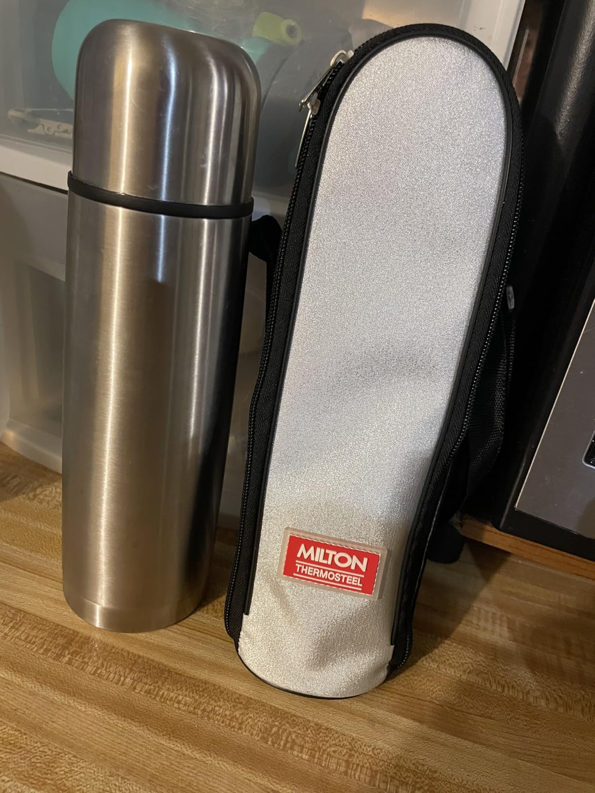Milton Thermosteel Flip Lid 1000, Double Walled Vacuum Insulated Thermos 1000 ml | 34 oz | 1 Ltr | 24 Hours Hot and Cold Water Bottle with Cover, Stainless Steel, BPA Free,Leak Proof | Silver customer photo 2