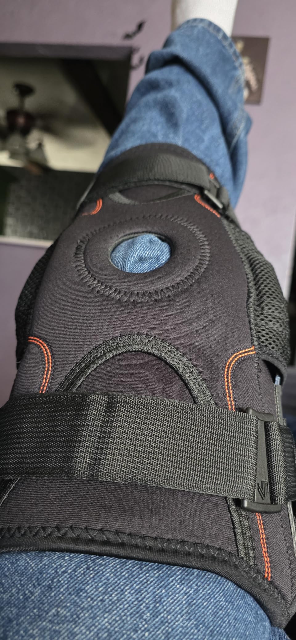 Shock Doctor Knee Brace, Compression Knee Brace for Men & Women, Hinged Knee Brace with Side Stabilizers, Maximum Support, Adjustable Dual Hinges, Knee Braces and Knee Support customer photo 2