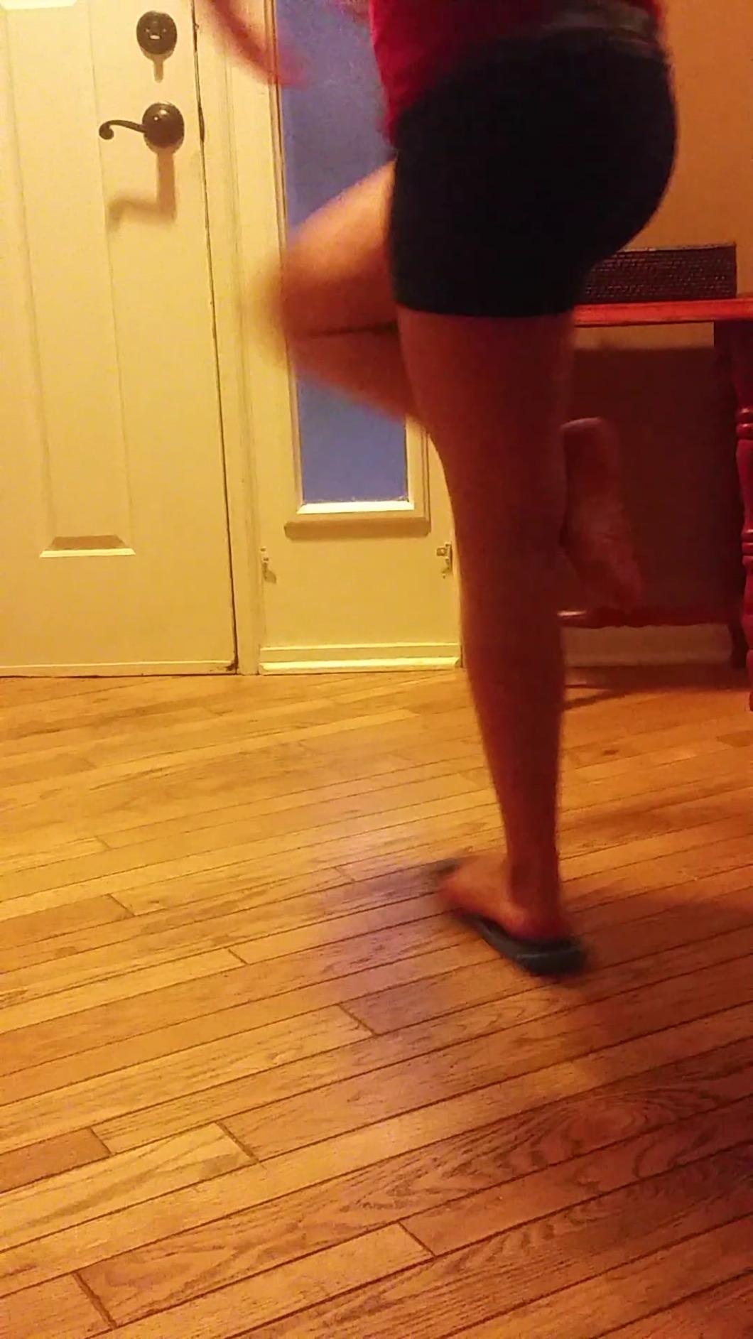 Ballet Is Fun TurnBoard® - The Original Ballet Turning Board | Improve Balance, Spotting & Confidence | Made in The USA customer photo 1