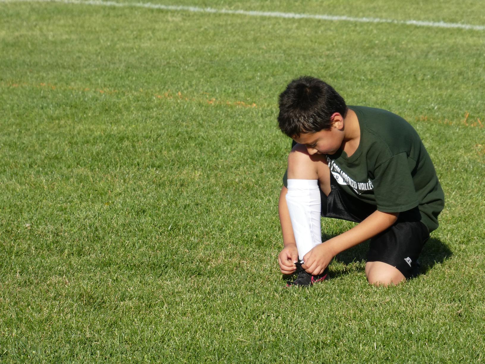 Storelli BodyShield Leg Guards, Premium Compression Shin Guard Sleeves for Soccer Players, UV-Resistant, Unisex, 1 Pair customer photo 1