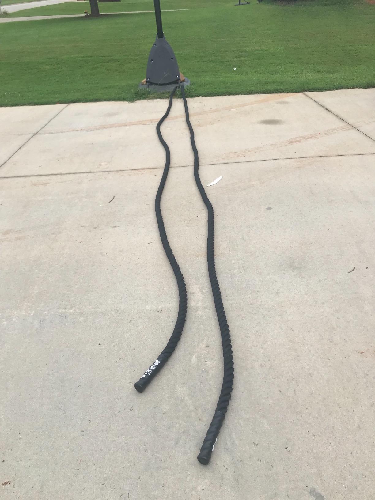 Titan Fitness Battle Rope 40ft x 1.5in, Poly Dacron Heavy Rope for Home Gym Conditioning Workouts, Cross-Train, Strength Training Exercises customer photo 2