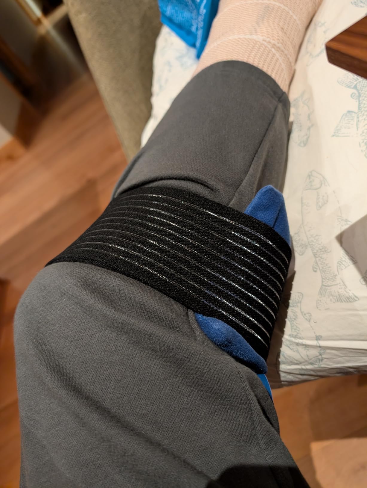 Ice Packs for Injuries Reusable (3-Piece Set) - Hot and Cold Ice Pack Therapy Gel Wrap Support - Supports Recovery, Joint and Muscle Pain - Knees, Back & More (3 Piece Set - Classic) customer photo 1