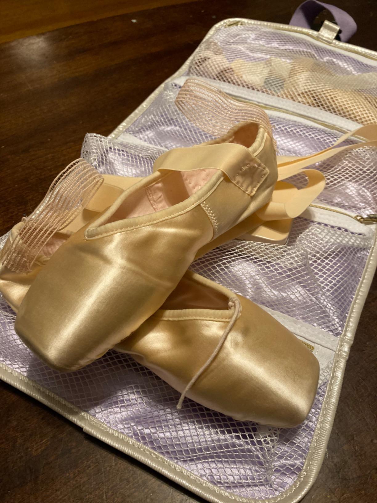 Bloch Dance Ballet / Pointe Shoe Professional Stitch and Sewing Kit customer photo 2