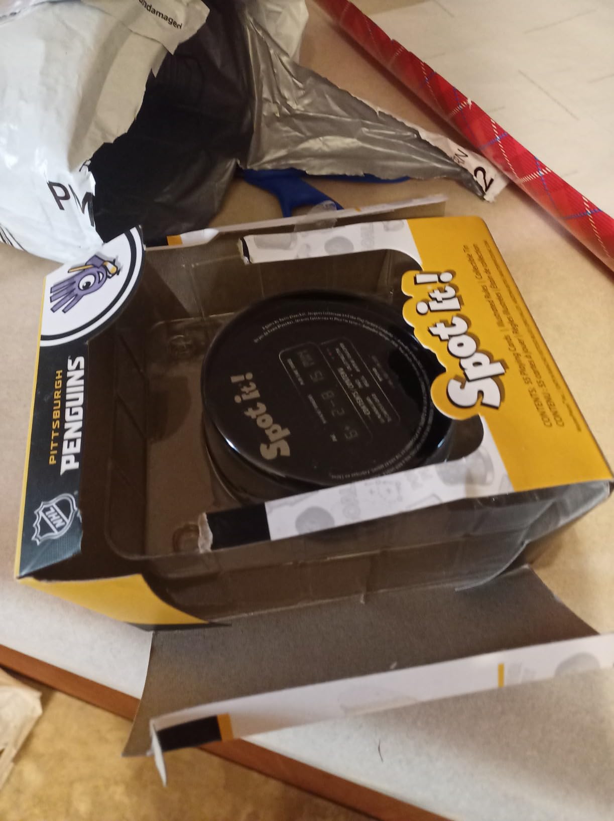 MasterPieces Game Day - NHL Spot It Game For Kids, Adults, and Family customer photo 2