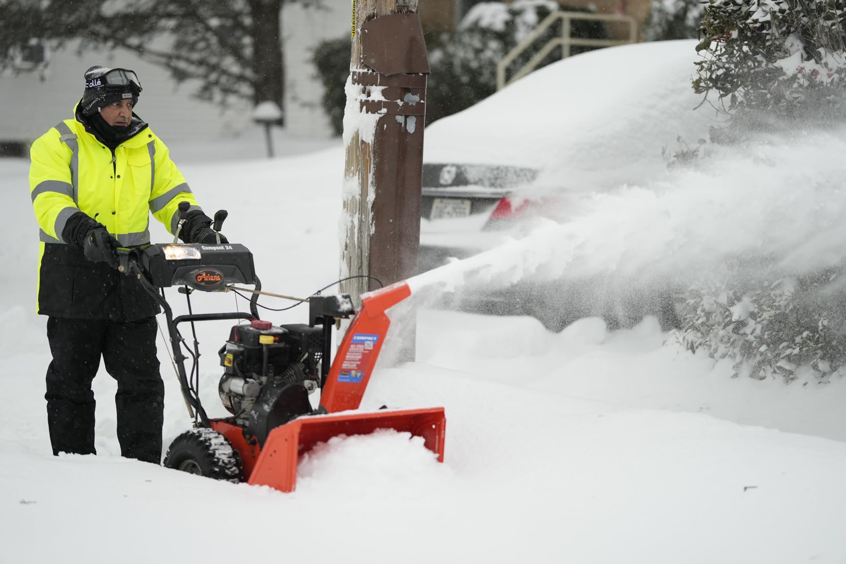 High Visibility Reflective Winter Safety Jacket, Insulated Parka, ANSI Compliant, Ergodyne GloWear 8384 customer photo 1