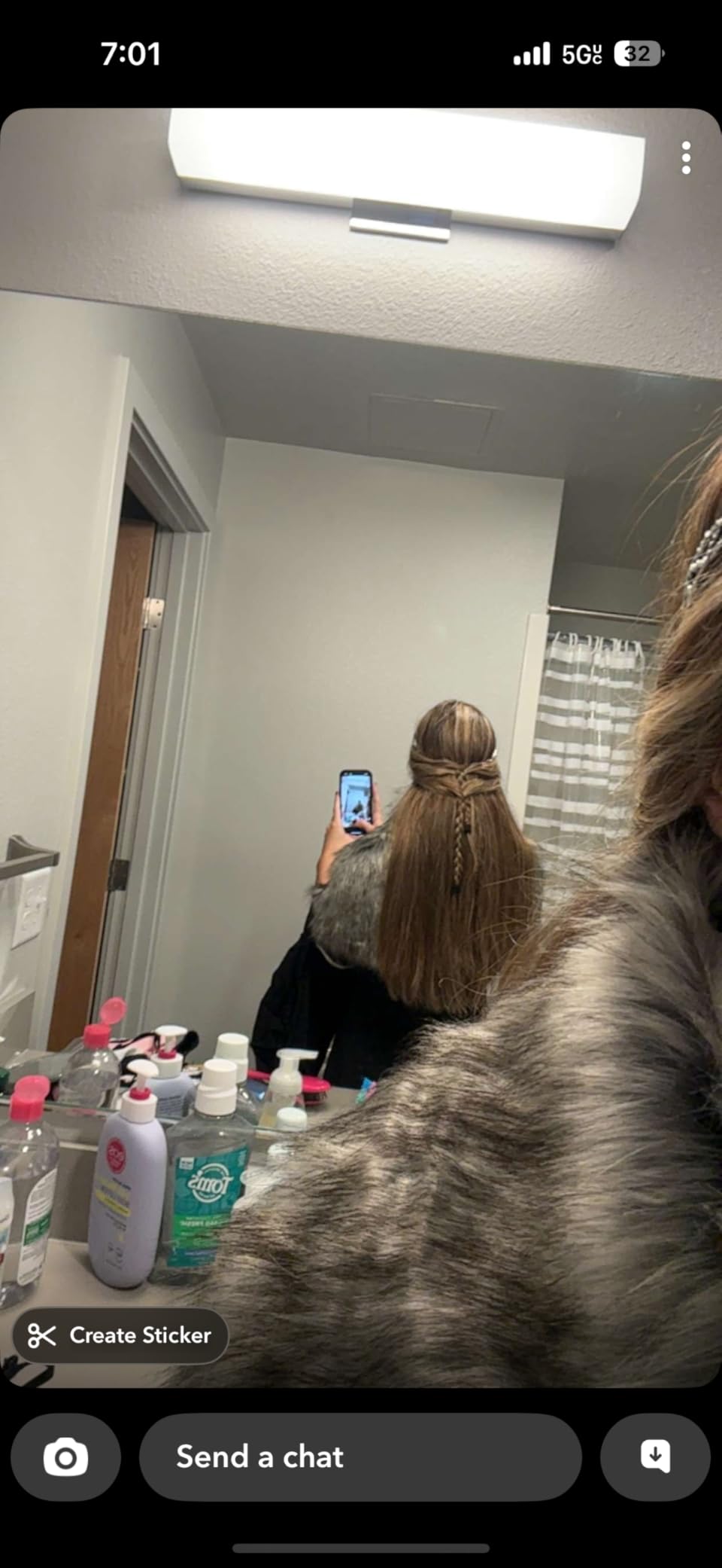 Aukmla Women's Wedding Faux Fur Shawls and Wraps Bridal Fur Scarf Stoles with Rhinestones Brooch for Bride and Bridesmaids customer photo 1