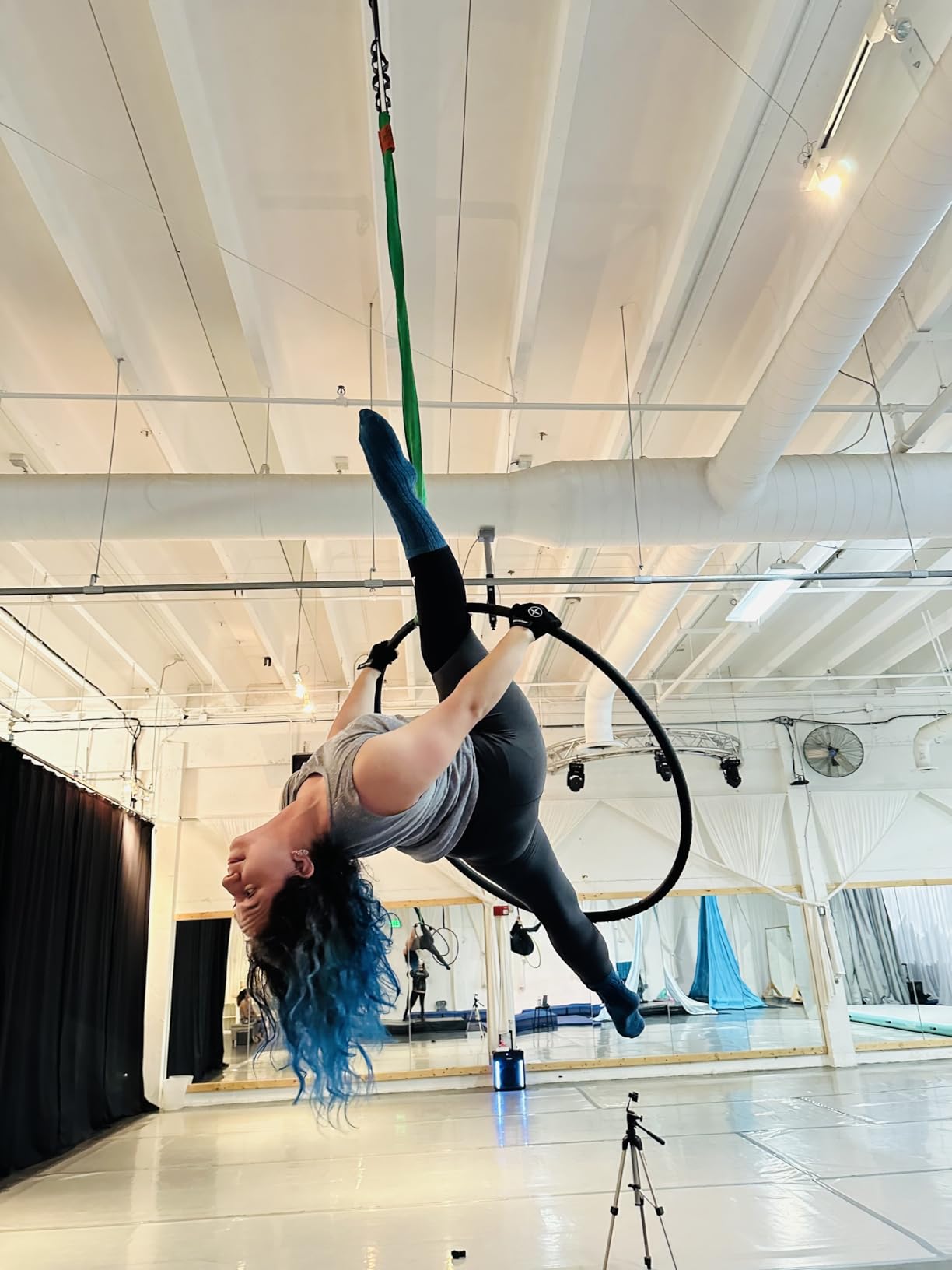 adidas Support Knee Sleeve, Ergonomic Knee Compression Sleeve customer photo 1