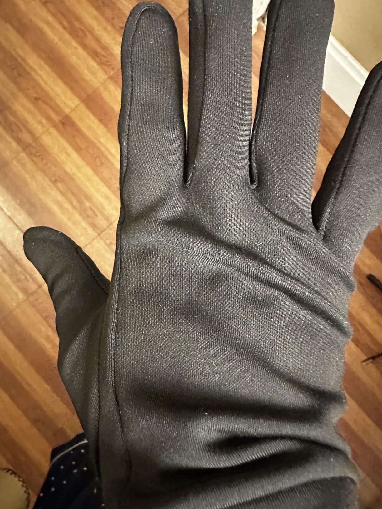 Aegend Lightweight Winter Gloves for Men Women, Warm Running Gloves Touchscreen Thermal Glove Liners for Cold Weather Driving, Cycling & Hiking, Non-Slip, Elastic Cuff, Stretchy, Durable customer photo 2