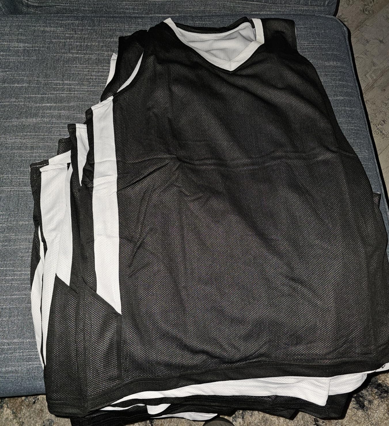 10-Pack Men's Reversible Custom Basketball Jerseys, Plain Mesh Athletic Sleeveless Shirts Blank Team Uniforms Set customer photo 2