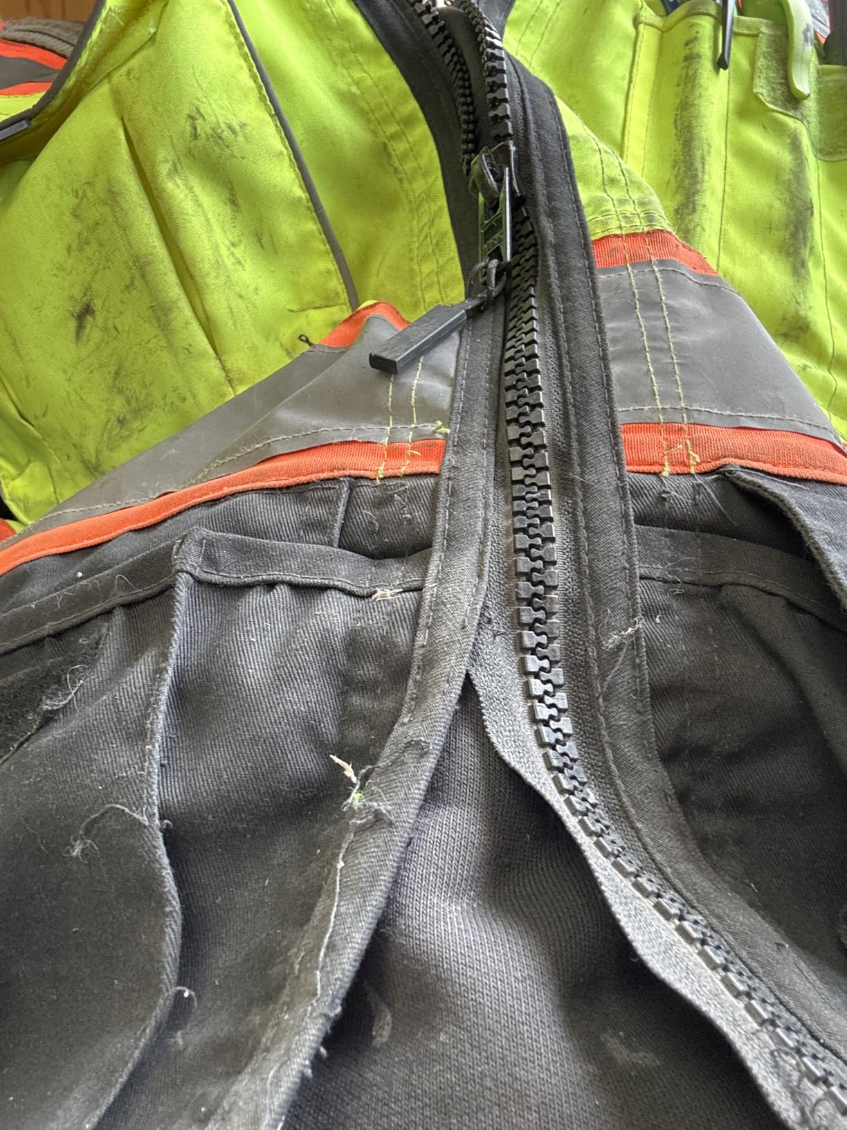 Kishigo Premium Black Series Men's Surveyors Vest S5002, Class 2 Hi-Vis Safety Vest, 10 Pockets with Reinforced Front Zipper Closure & Durable Webbing, ANSI/ISEA 107 Compliant customer photo 2