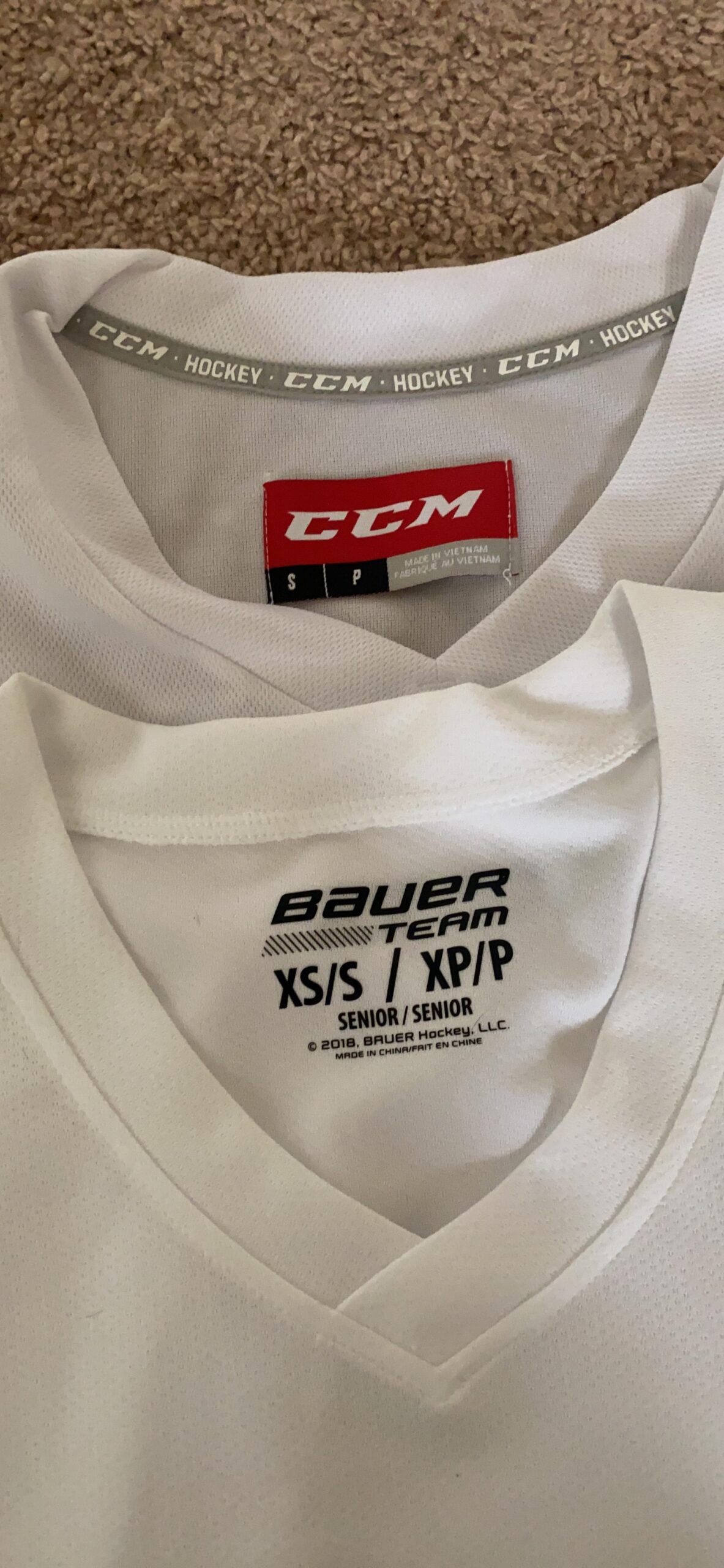 CCM 5000 Series Hockey Practice Jersey - Senior customer photo 2