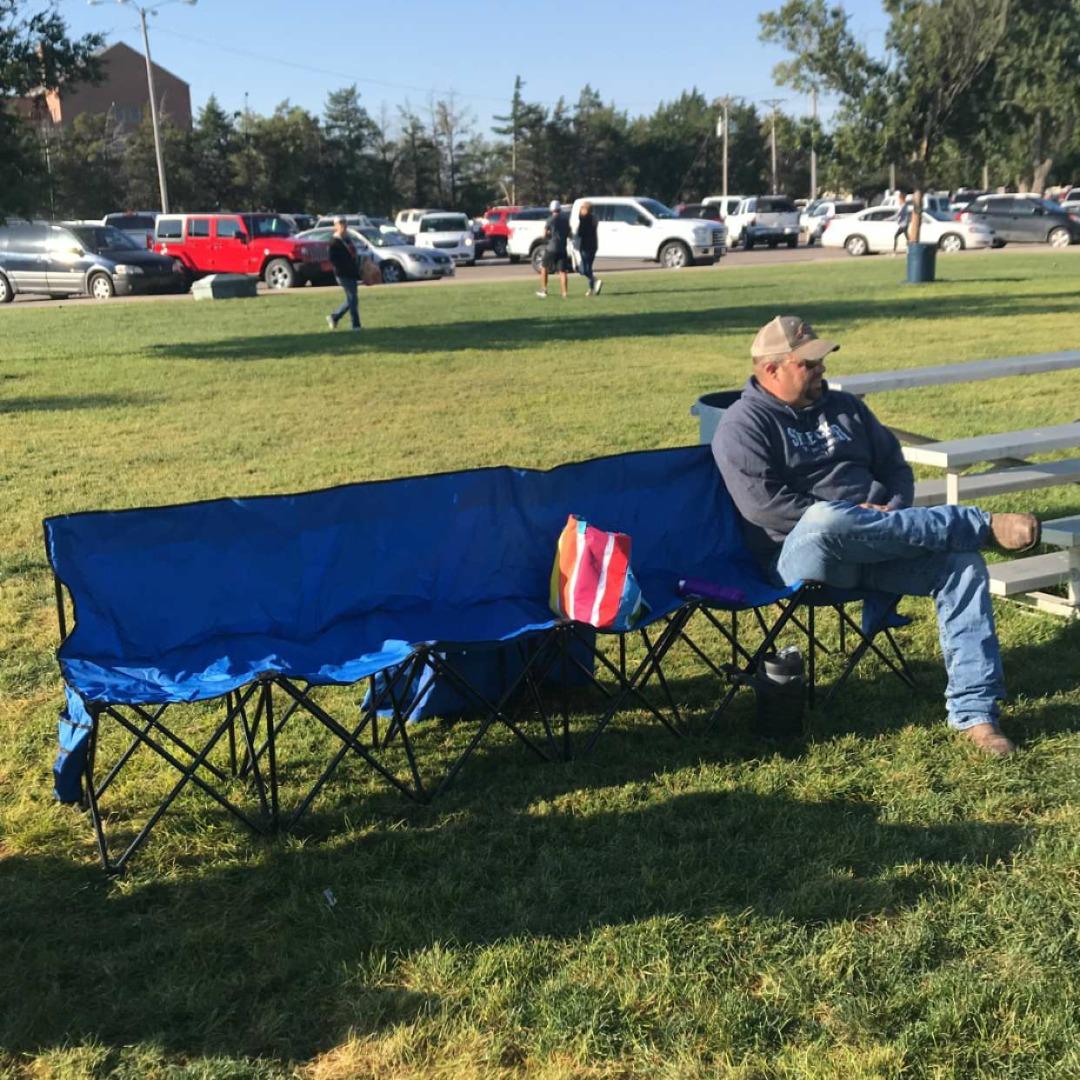 Yaheetech Foldable Sideline Bench 600D Oxford Double Layer Fabric customer photo 2