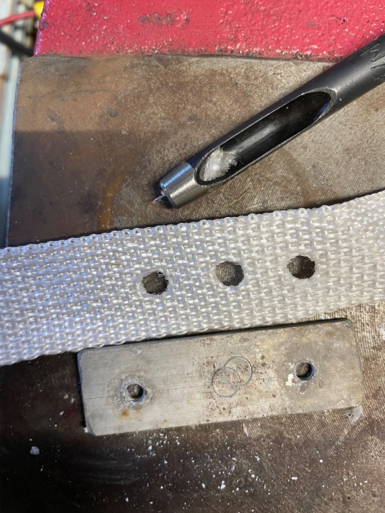 1/4 Inch Grommet Kit 200 Sets Grommets Eyelets with 3 Pieces Install Tool Kit and Box for Shoes Clothes Crafts Bag customer photo 2