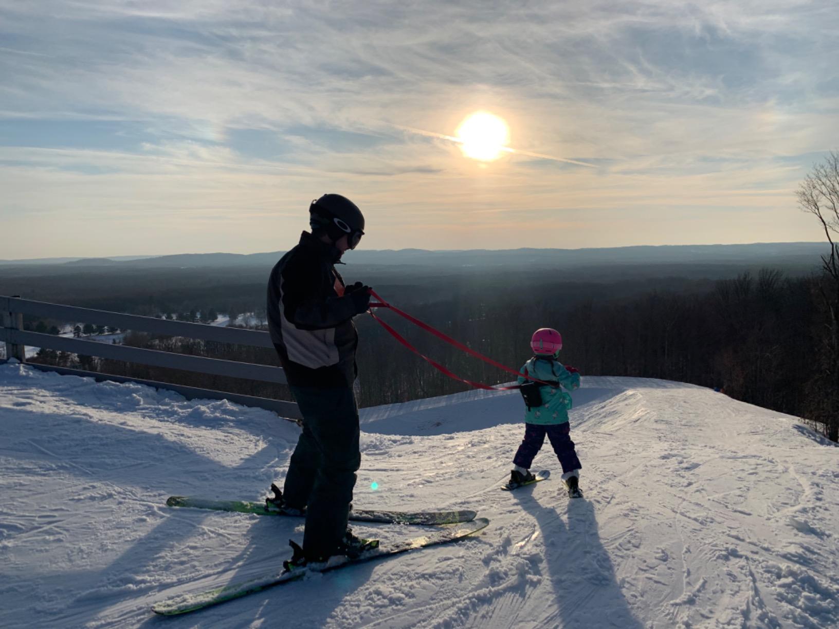 GSM Brands Ski Trainer Harness with Leash for Teaching Kids Skiing Safely customer photo 1
