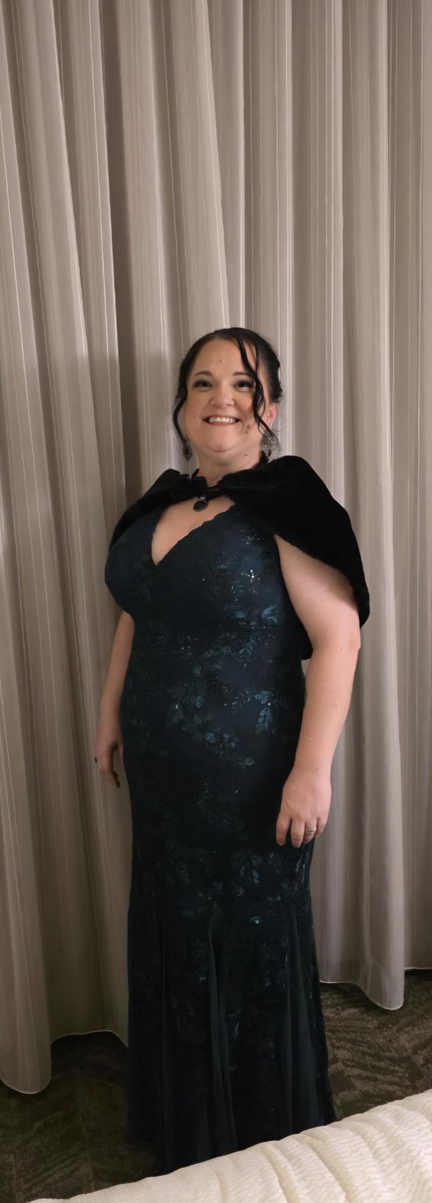 Olbye Women's Faux Fur Wraps Wedding Fur Shawls Sleeveless 1920 Faux Fur Stole for Women and Girls Fur Capelet Mink Shawl customer photo 1