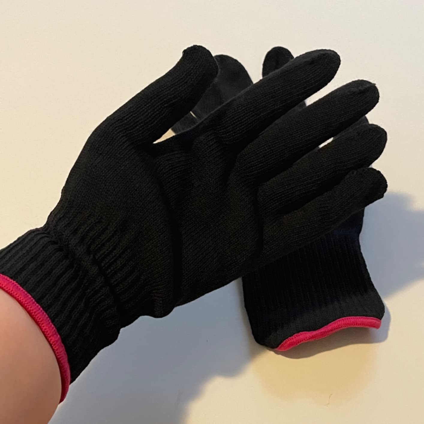 Heat Resistant Glove for Hair Styling, Curling Iron, Flat Iron and Curling Wand, Black, Pink Edge, 1 Piece customer photo 2