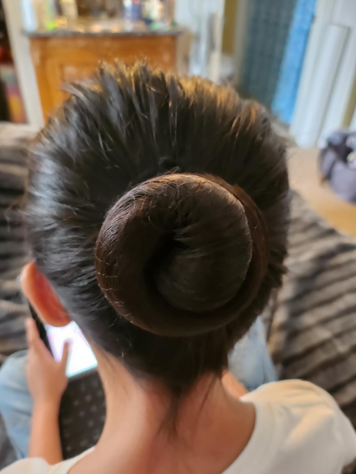 Zonon 50Pcs Bun Hair Nets & 40Pcs U Shaped Pins for Ballet, Invisible Elastic Edge Mesh Ballet Bun Nets Hair Accessories Set for Women, Girls, Kids(Brown) customer photo 1