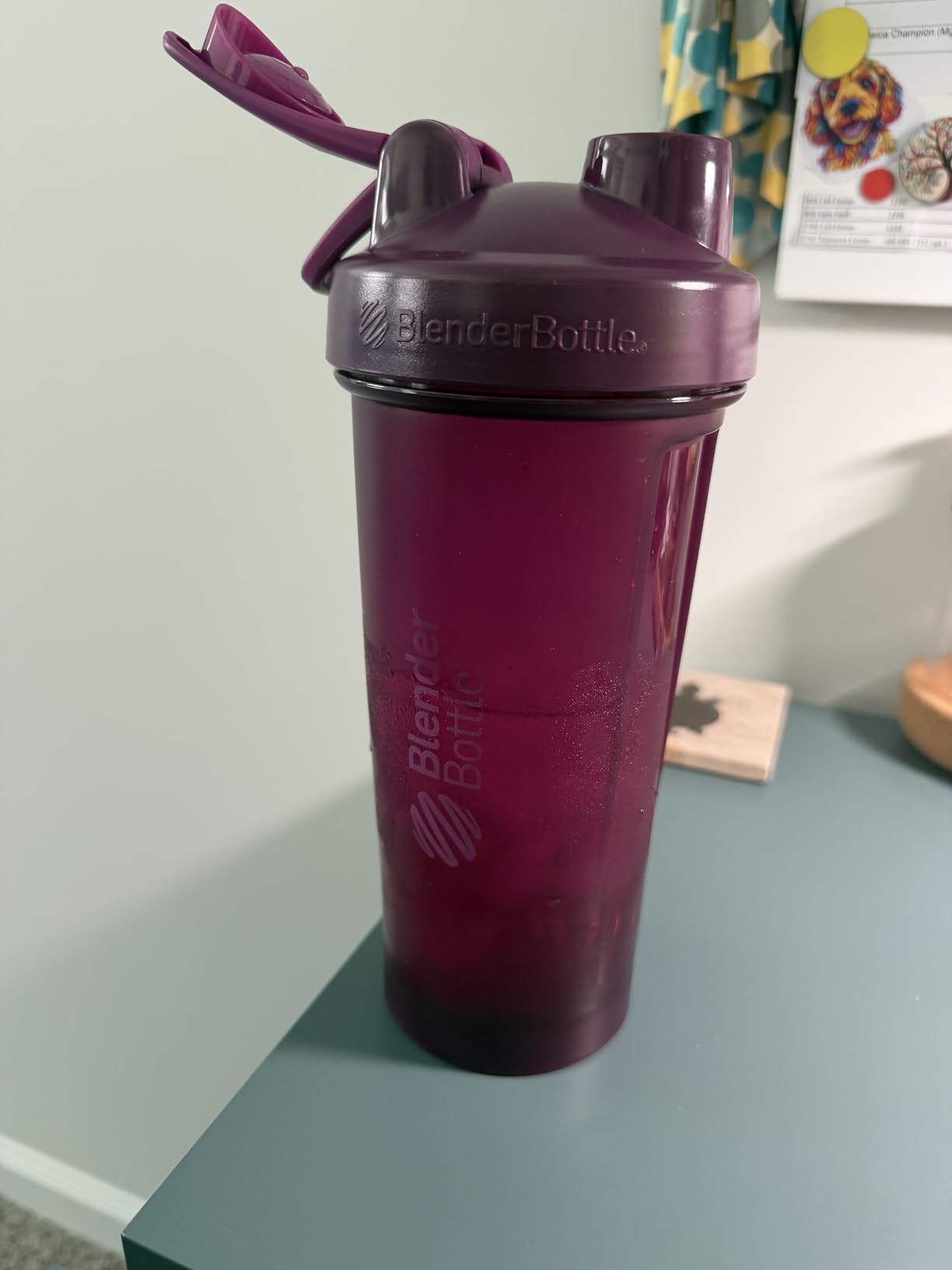 BlenderBottle Classic V2 Shaker Bottle Perfect for Protein Shakes and Pre Workout, 20-Ounce, Black customer photo 1