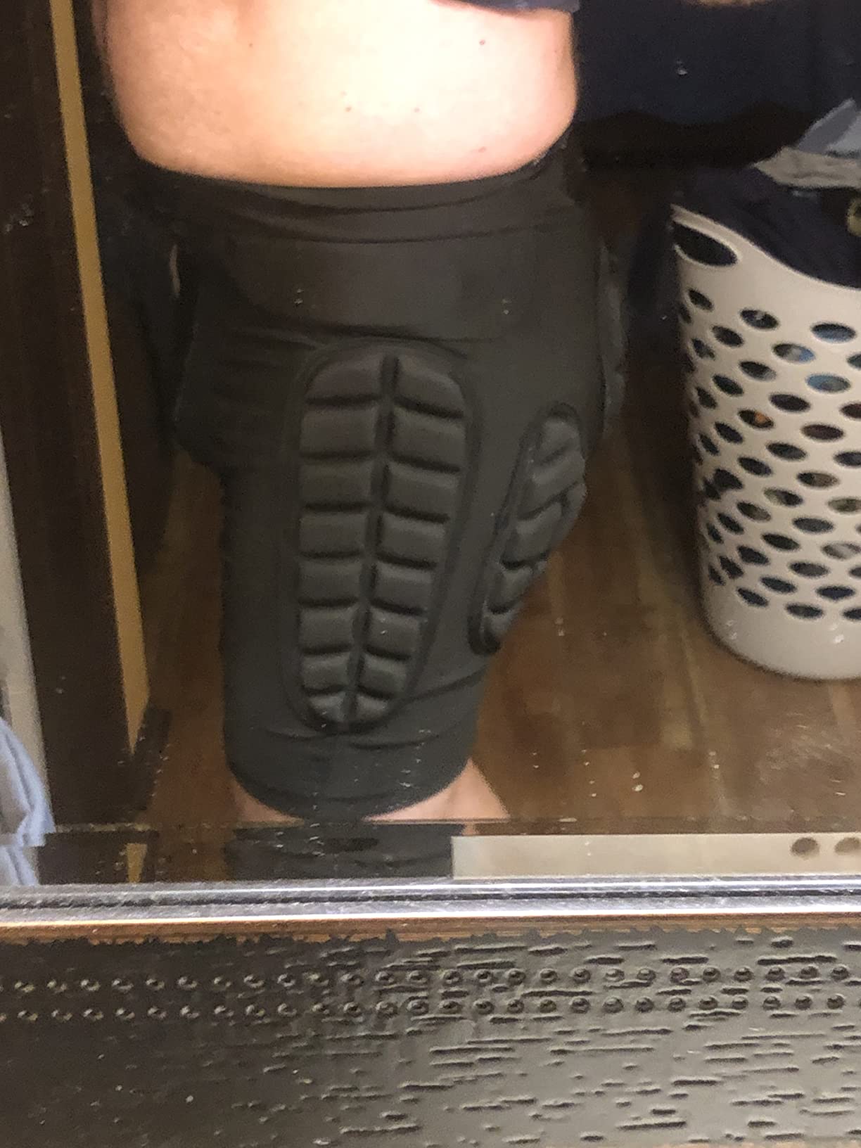 TOMSHOO 3D Hip Protective Snowboard Butt Pads Impact Shorts Tailbone Protection Crash Pants for Skiing Skateboarding, Men Women customer photo 1