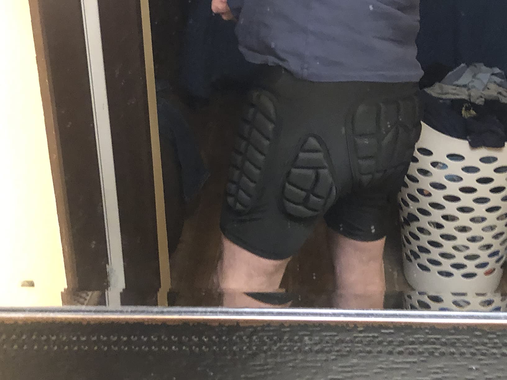 TOMSHOO 3D Hip Protective Snowboard Butt Pads Impact Shorts Tailbone Protection Crash Pants for Skiing Skateboarding, Men Women customer photo 2