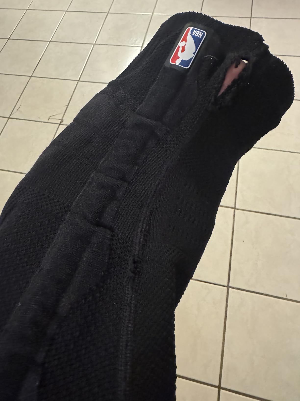 Bauerfeind Sports Knee Support NBA - Officially Licensed Basketball Knee Brace - Relief and Stabilization - Targeted Compression - Lightweight & Durable - White, Medium customer photo 2