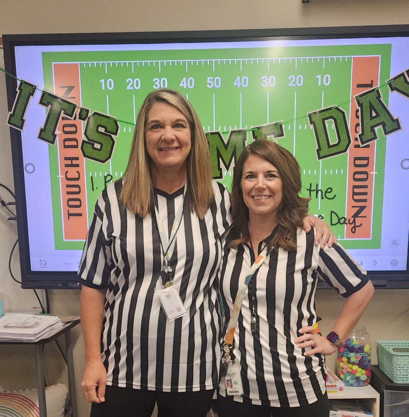 Men Referee Shirt, Official Black Stripe Ref Umpire Jersey, Pro-Style V-Neck Uniform, Basketball, Football customer photo 2