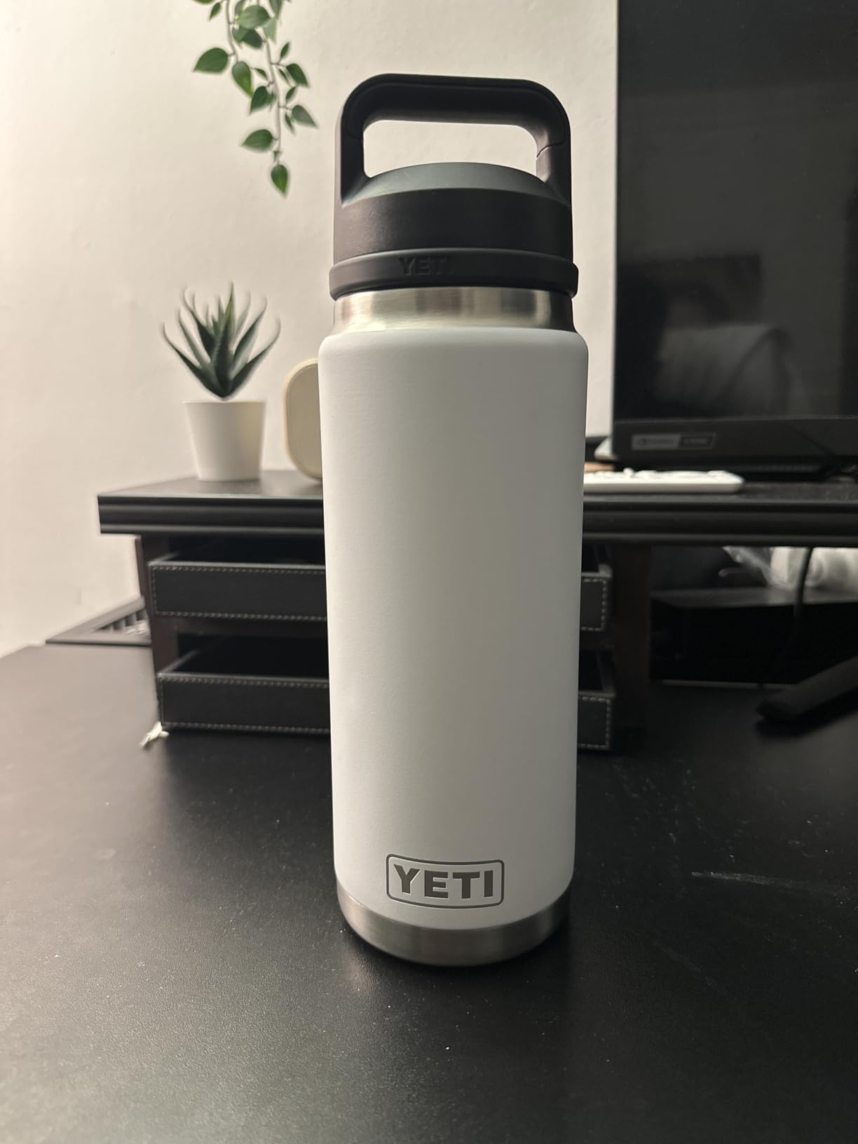 YETI Rambler 26 oz Bottle, Vacuum Insulated, Stainless Steel with Chug Cap, Black customer photo 2