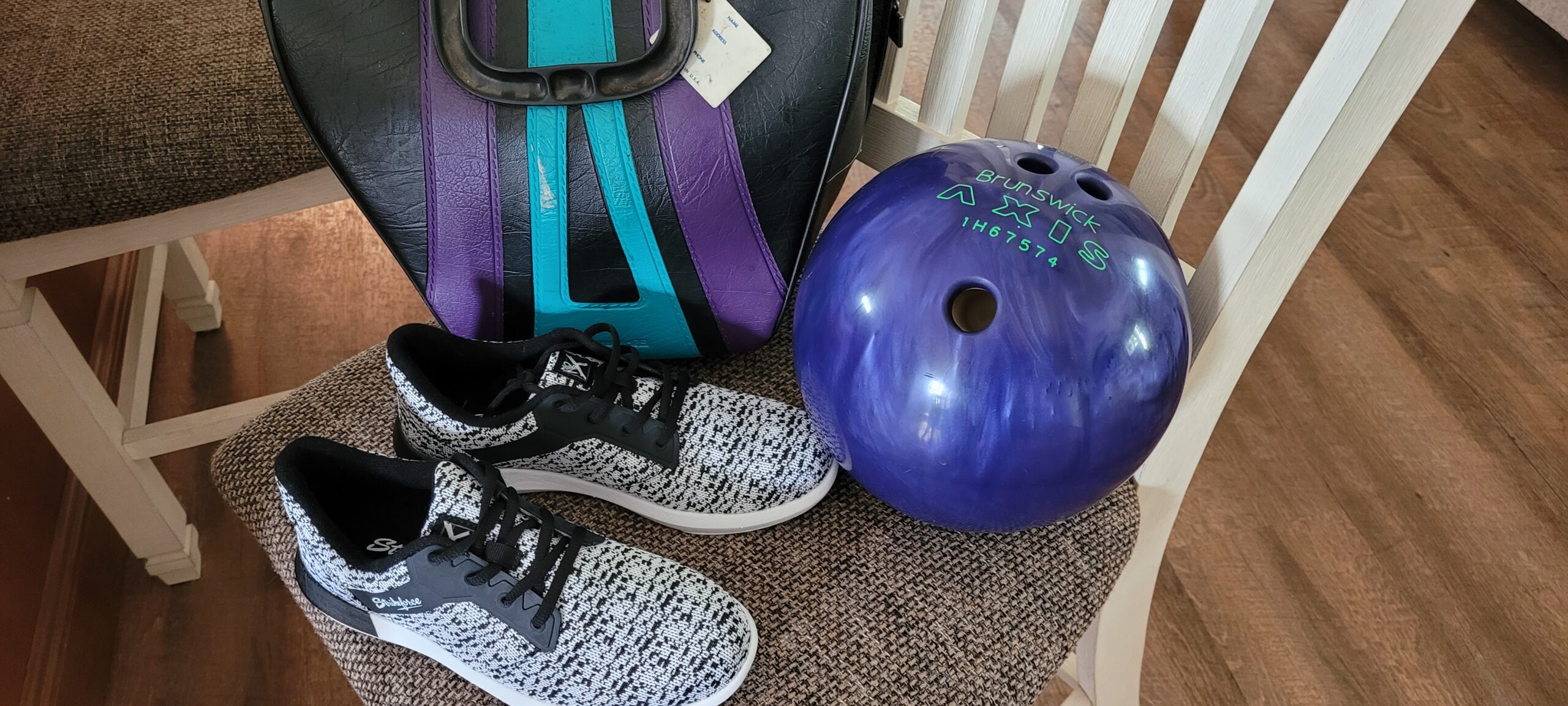 KR Strikeforce Lux Womens Athletic Bowling Shoes with a #8 Slide Pad on Both Shoes for Right or Left Handed Bowlers customer photo 1