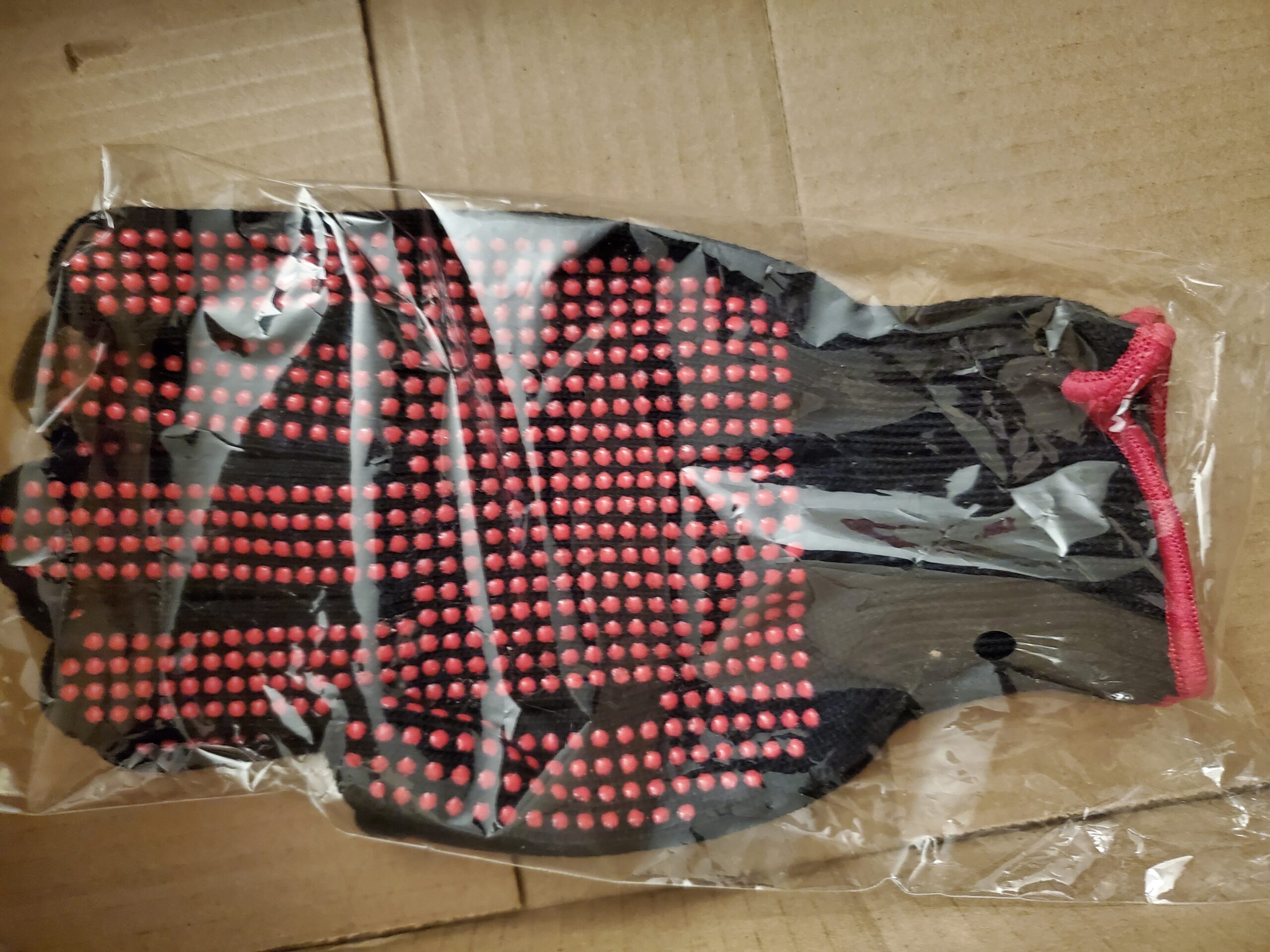 2 Pcs Professional Heat Resistant Glove for Hair Styling Heat Blocking Gloves for Curling, Flat Iron and Hair Styling Tools, Silicone Bump, Pink Edge customer photo 1