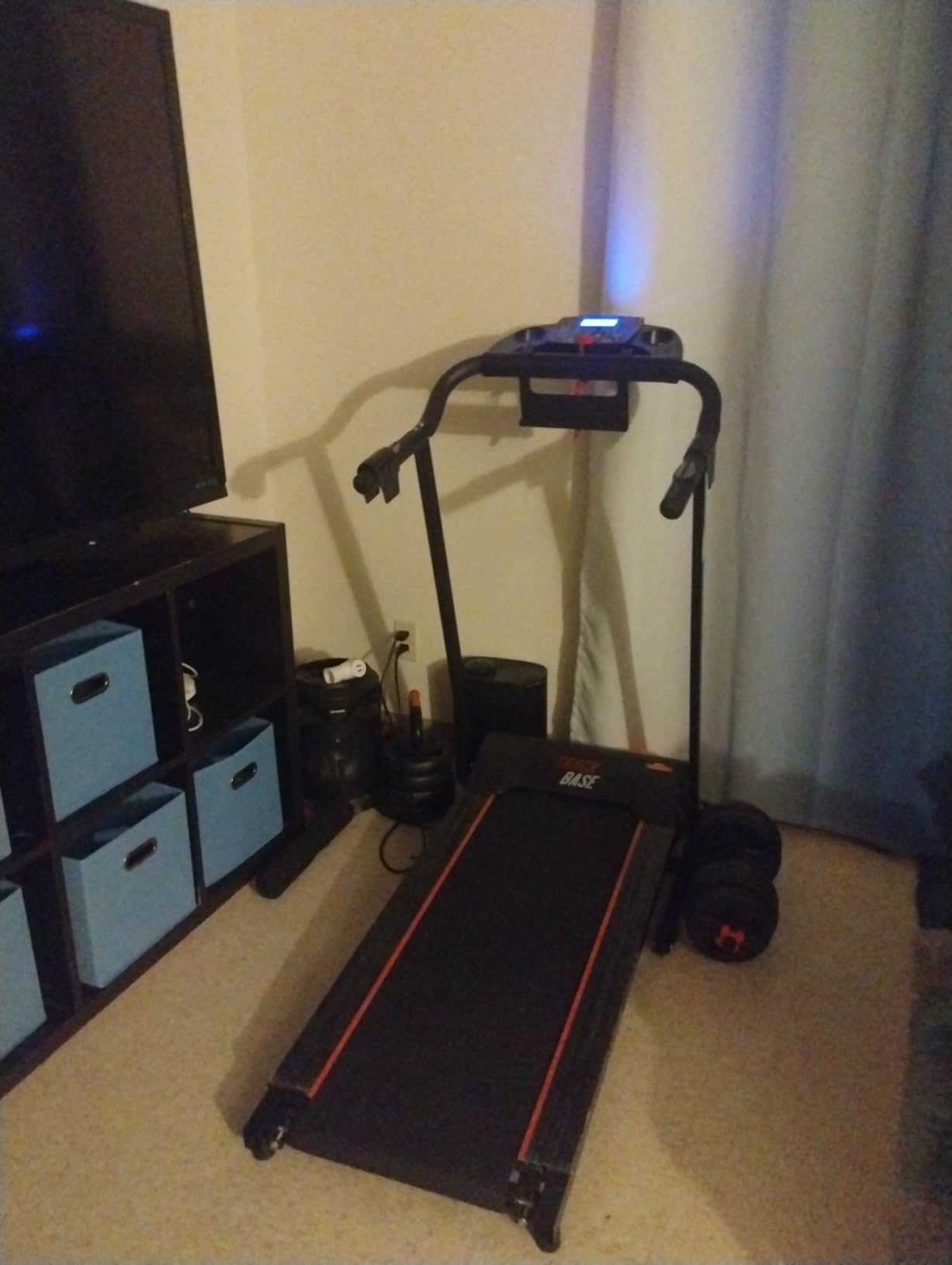 SereneLife Electric Folding Treadmill Exercise Machine - Smart Compact Digital Workout Fitness Trainer w/Bluetooth App Sync, Manual Incline Adjustment, for Walking, Running, Gym customer photo 1