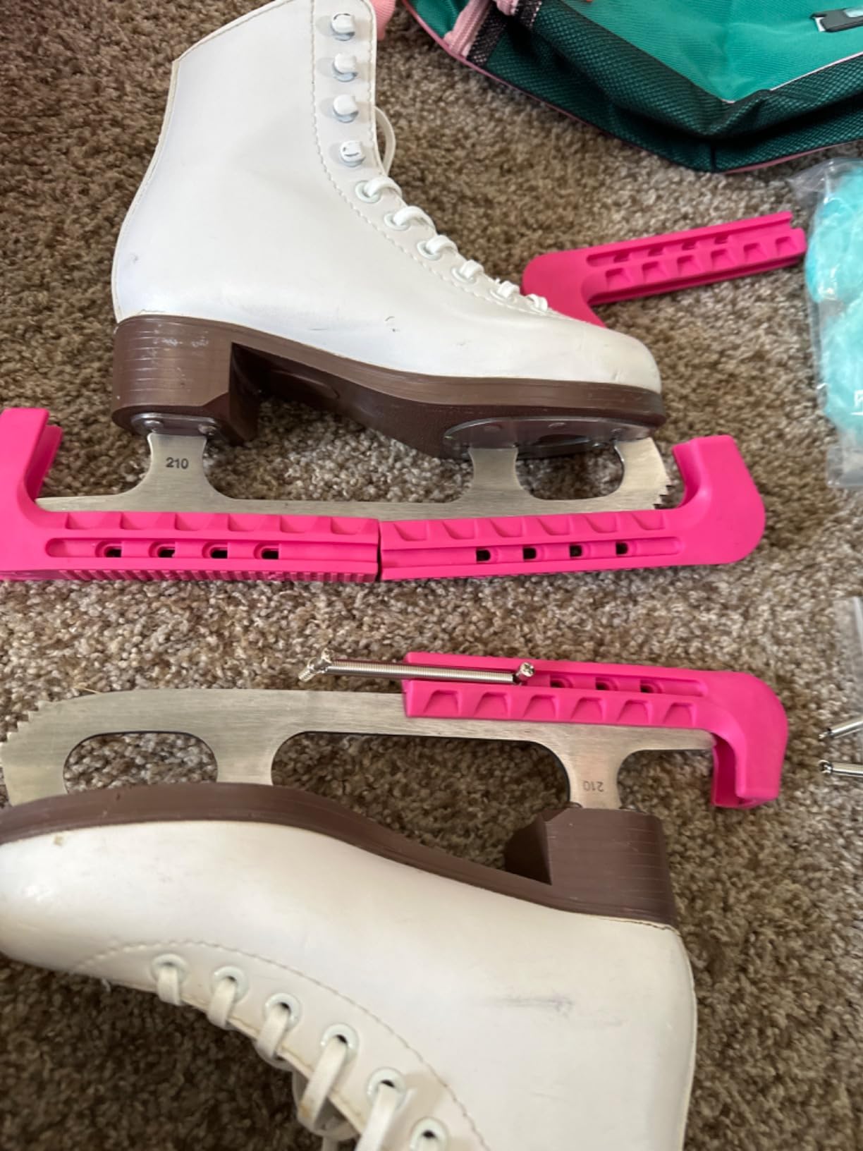 LIUHUO Ice Skate Guards Soakers Towel Gift Set Skating Guards and Soft Blade Walking Covers Figure Skating customer photo 1