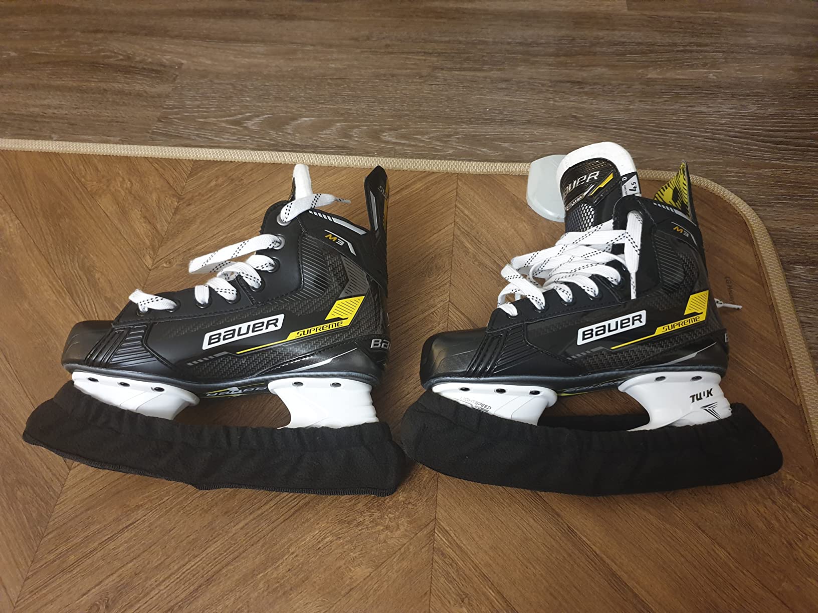 Ice Skate Blade Covers - Skate Guards for Hockey Skates, Figure Skates and Ice Skates, Skating Soakers Cover Blades for Kids Youth Adult, Skate Accessories for Men Women customer photo 1