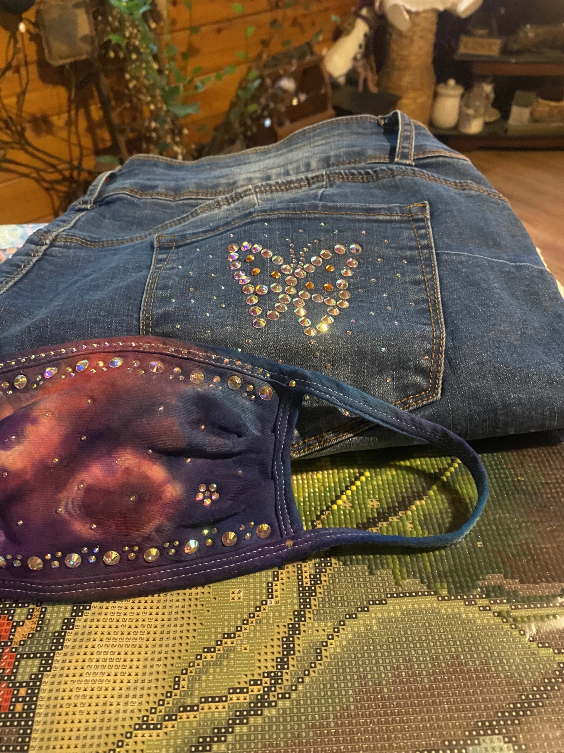 Hotfix Rhinestones Applicator Bedazzler Hot Fix Applicator Tool Kit with Crystals Gems 8600Pcs for Bedazzling Clothes Clothing Fabric Bedazzle, Heat Bedazzled Diamond Pen Setter Iron on Wand with Tips customer photo 1