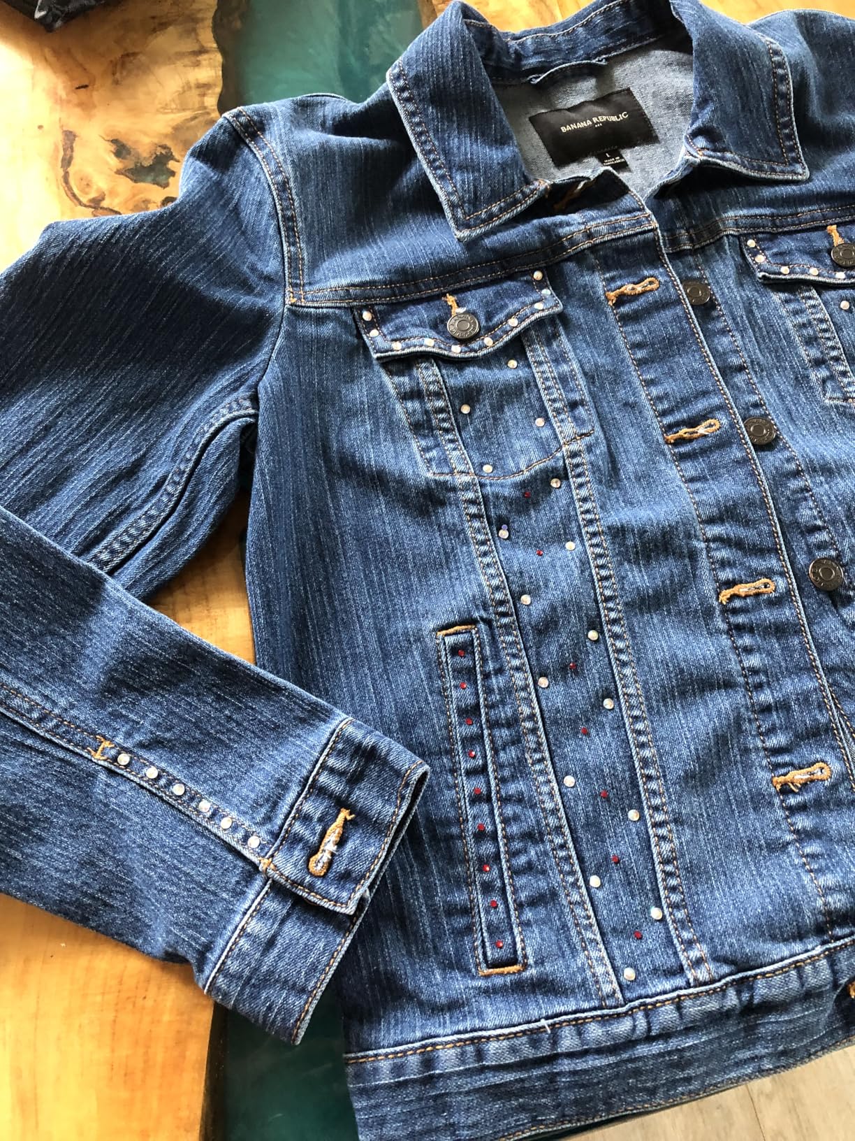 Quick Crystals Pro Hotfix Applicator, Bedazzler Kit with Rhinestones, DIY Wand Setter Tool Kit with 7 Different Tip Sizes, Tweezers, Cleaning Brush, User Manual, and 4400 Rhinestones - Black customer photo 1