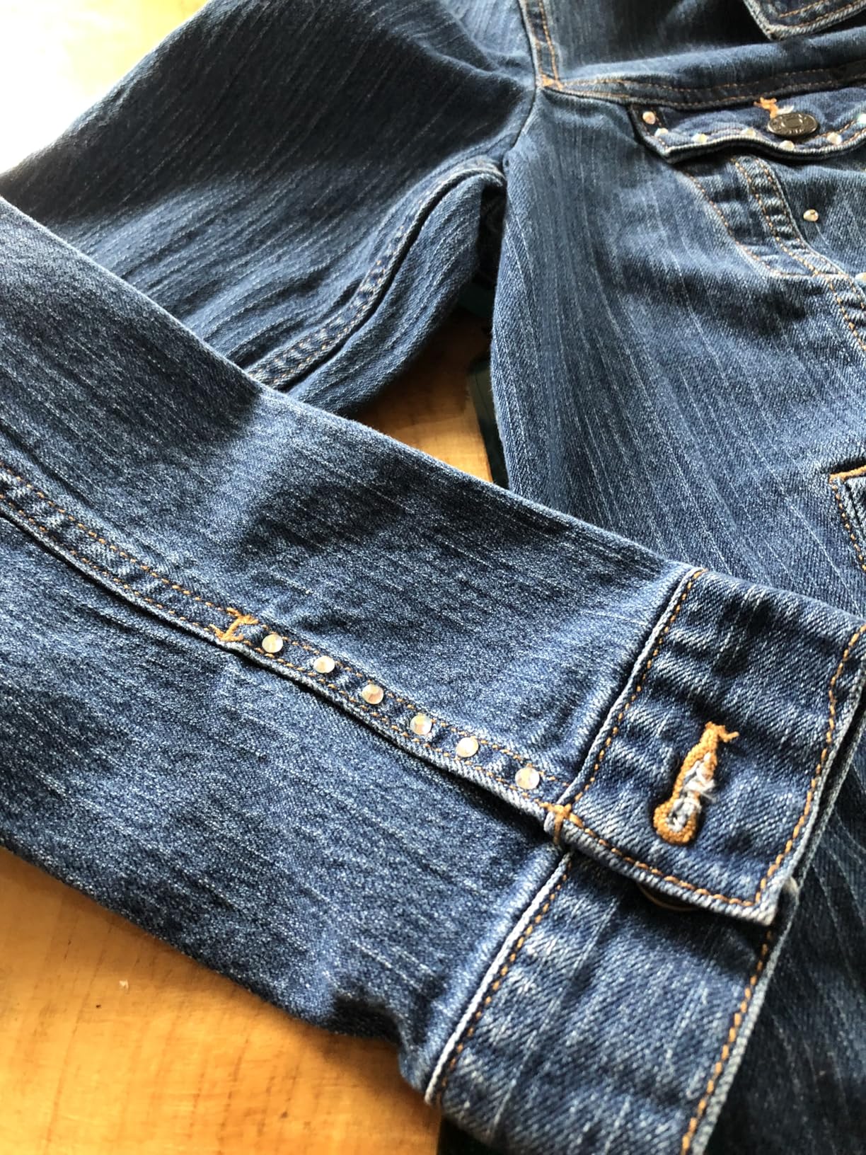 Quick Crystals Pro Hotfix Applicator, Bedazzler Kit with Rhinestones, DIY Wand Setter Tool Kit with 7 Different Tip Sizes, Tweezers, Cleaning Brush, User Manual, and 4400 Rhinestones - Black customer photo 2