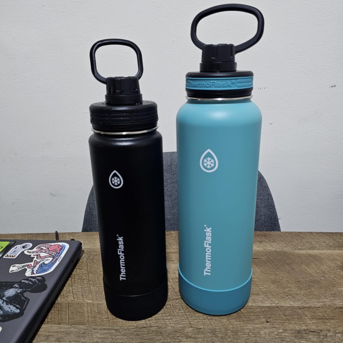 ThermoFlask Stainless Steel Water Bottles 2-Pack - Double-Wall Vacuum Insulated 24 oz BPA-Free Spout Lids - Keeps Drinks Cold 24 Hrs, Hot 12 Hrs - Leakproof, Dishwasher Safe, Mayan Blue/Black customer photo 2
