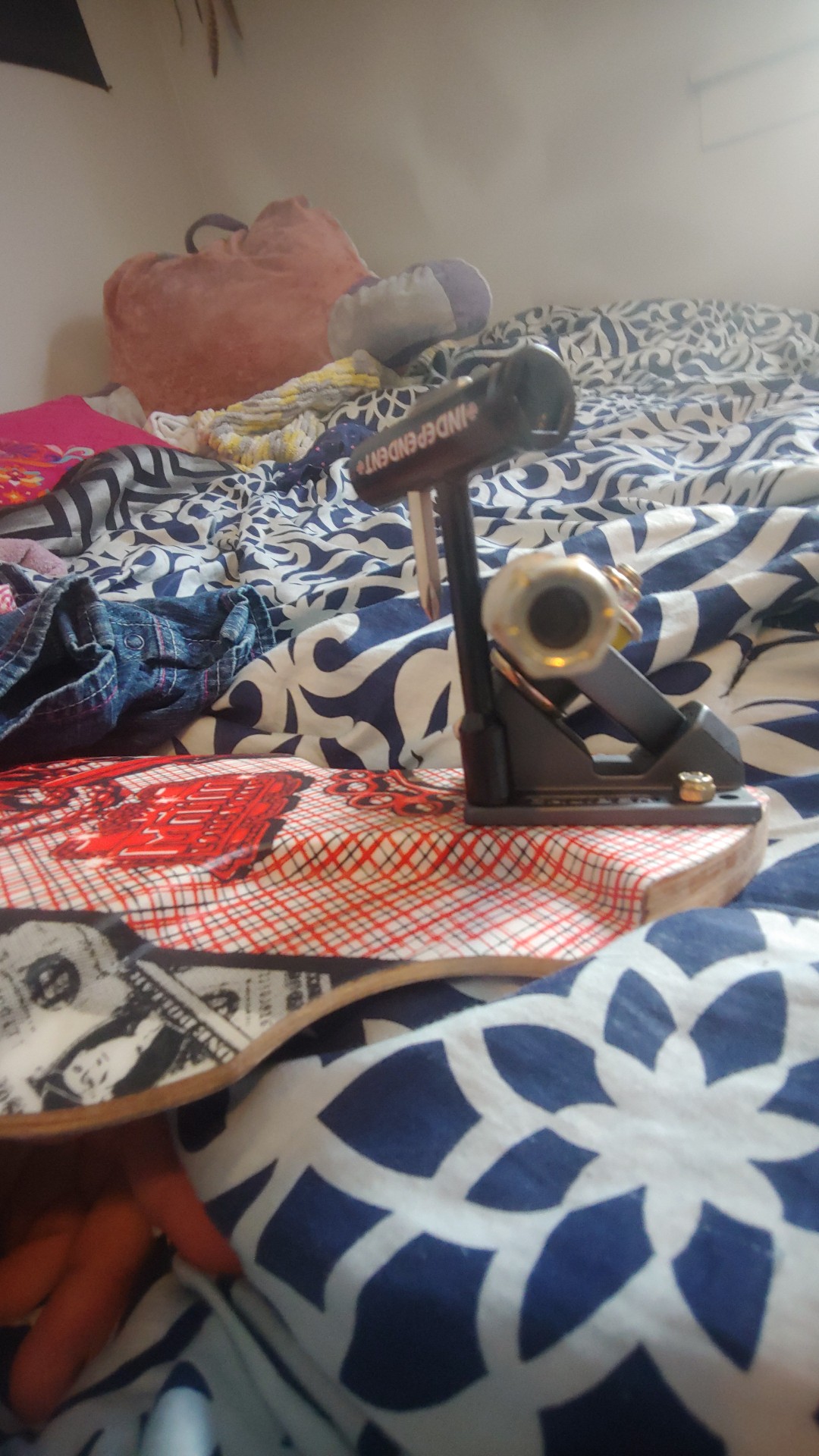 Independent Skateboard Tool Bearing Saver T-Tool Black customer photo 1