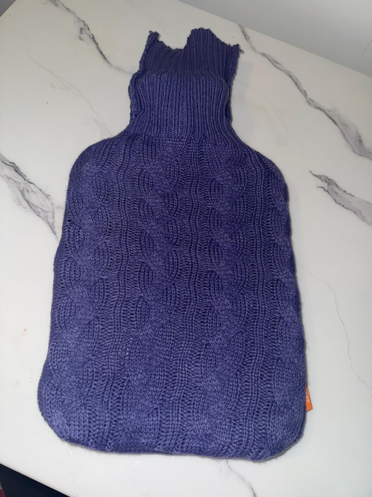 samply Hot Water Bottle with Knitted Cover, 2L Hot Water Bag for Hot and Cold Compress, Hand Feet Warmer, Ideal for Menstrual Cramps, Neck and Shoulder Pain Relief, Purple customer photo 1
